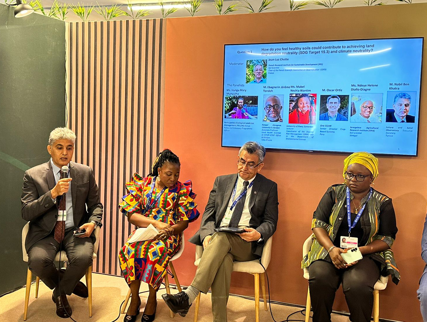  COP28UEA, "Des sols sains pour la terre et le climat", Side-Event de l'UNCCD, le CSFD, l'IRD et le CIRAD Side-Event, 5 décembre, 2023