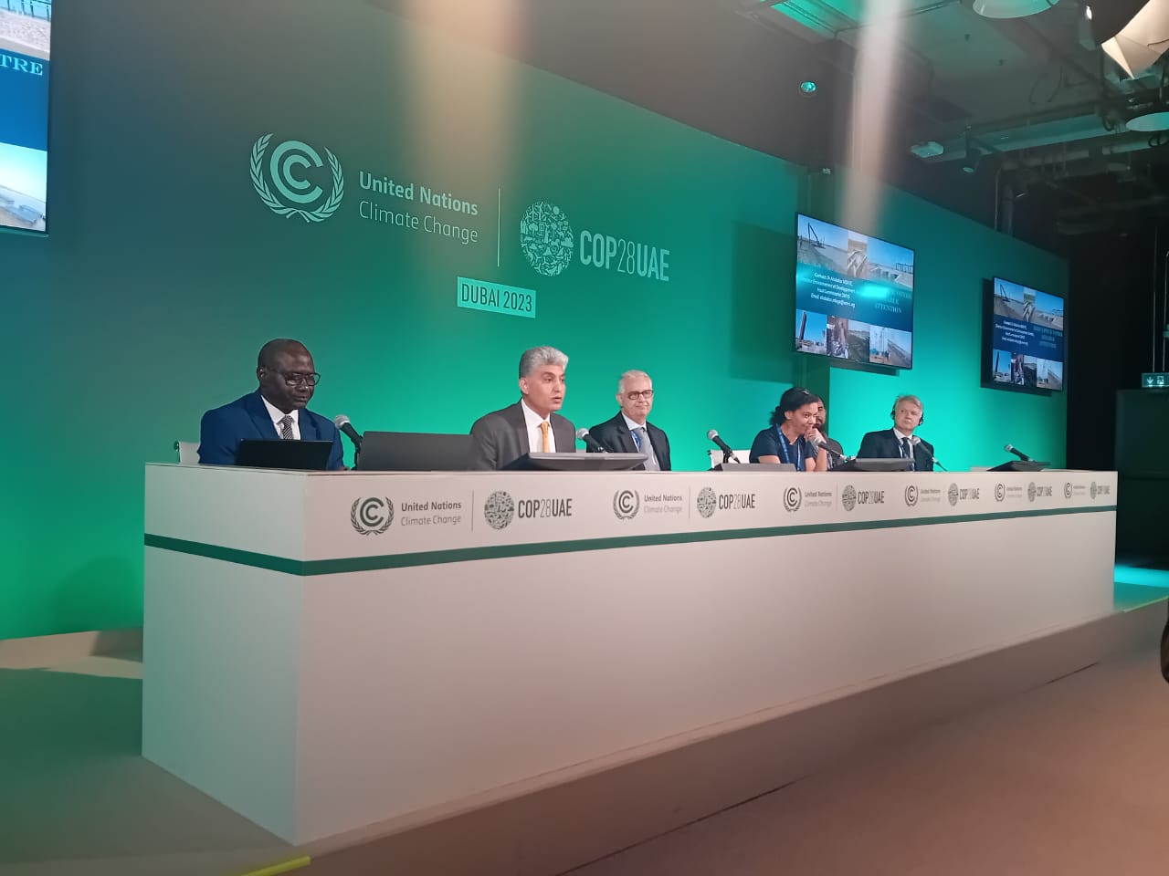 COP28UAE - "De l’incubation au financement de l’adaptation :  accélérer le développement des projets  Eau & Climat"